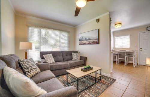 Relax Fireside! Tahoe Area Home 28 Mi to Slopes - Foto 5