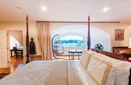 Spacious Coastal Retreat in Buzzards Bay, Quiet & Family-Friendly - Foto 7