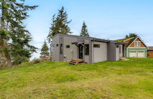 Water Views Whidbey Island Hideaway with Deck - Foto 23