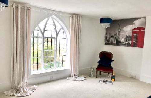 Farmhouse Retreat with Hot Tub, Pool, Horses, Games Room, Free Car Park, Only 45 min from Oxford Circus - Foto 66