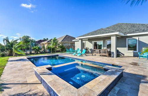 Stunning Laguna Vista Retreat with Pool and Grill - Foto 19