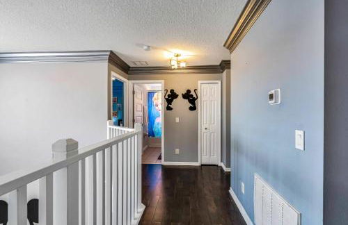 Spacious 7BR Retreat w Pool Game Room - Foto 64