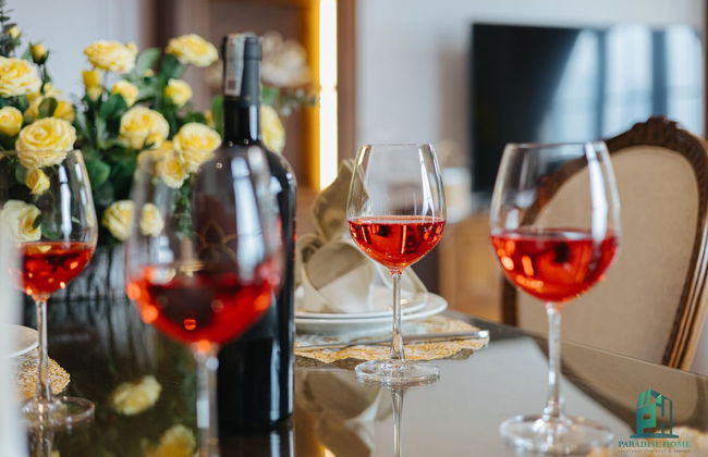 Luxe Paradise Suites Hotel - Photo 32