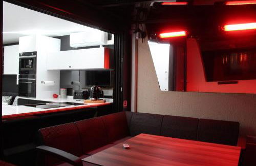 Rez de jardin OU ascenseur 4 ieme PISCINE -WIFI-Dans le Village naturiste holidaysochic - Photo 44