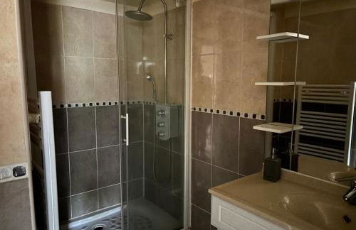 Janislove34 Maison 1 Chambre avec accès piscine dans résidence à Palavas les flots - Foto 9