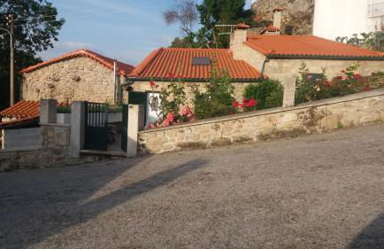 Casa dos Telhados - Foto 1