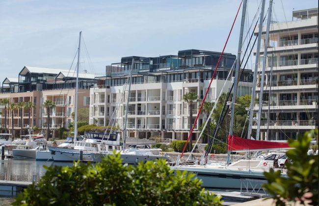 Executive Yacht View Two Bedroom Apartment - 409 - Foto 26