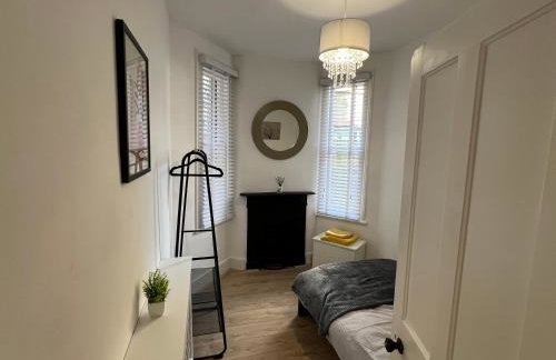 2 Bedroom flat 10 min walk to tube - Foto 12