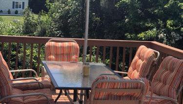 Spacious and Walk to the Beach with Central AC and Outdoor Shower - Foto 3