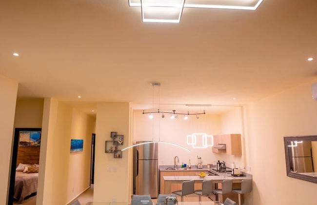 Luxury Apartment With Poll - Photo 13