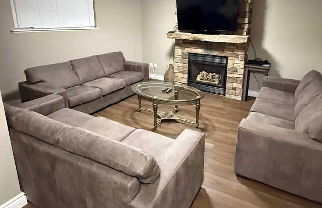 Mountain Views, Steps to BM Village, Hot Tub, BBQ. - Foto 13