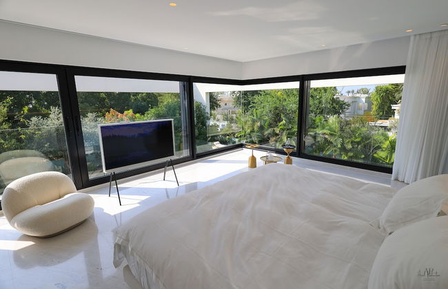 Luxurious Coastal Villa w Pool & Garden - Foto 15