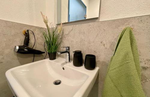 Goldstadt Comfort Suite - City Apartment Schlössle - Foto 42