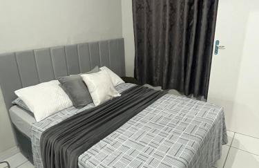 Casa com 2 quartos, sendo um suíte, super aconchegante para temporada - Foto 1