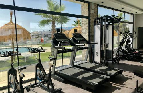 Modern garden apartment by Cabopino golf - Photo 38