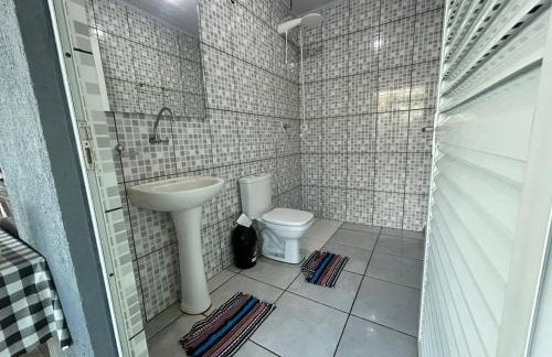 Casa com piscina próximo a BR 277 - Foto 22