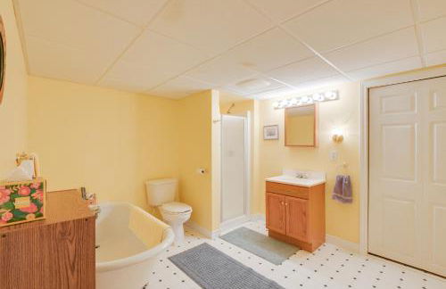 Maine Retreat with Ocean Views, Walk to Downtown! - Photo 18