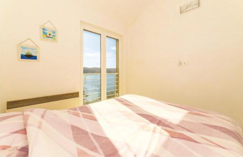 Cozy Apartment In Miskovici With Wifi - Foto 5