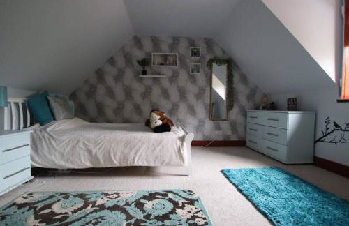 Serene Countryside Home with Manicured Gardens - Foto 20