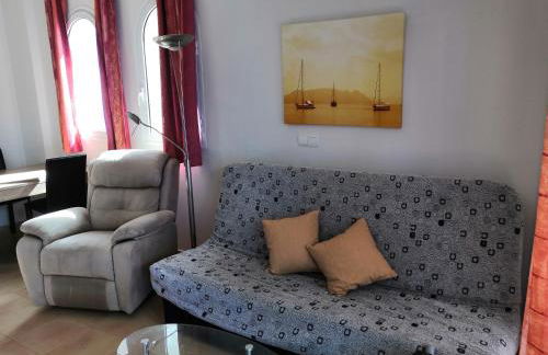 Apartamento con Patio y salida a la piscina. - Foto 11