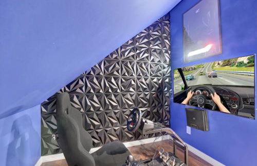 Lux Retreat with Indoor Swim Spa Game Lounge Theater Hot Tub Sauna - Foto 56