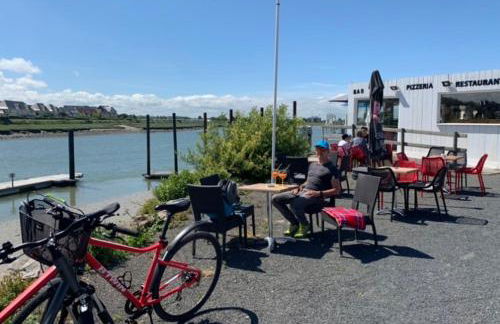 VILLA 600m de la plage calme Location possible à partir de 3 nuitées, pouvant accueillir 6-8 pers Activités nautiques randonnée vélo pêche golf casinos - Foto 50