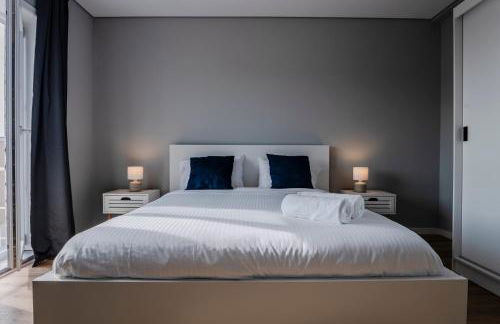 3BR Flat by Casa da Música, Central, Sleeps 6, E - Foto 4