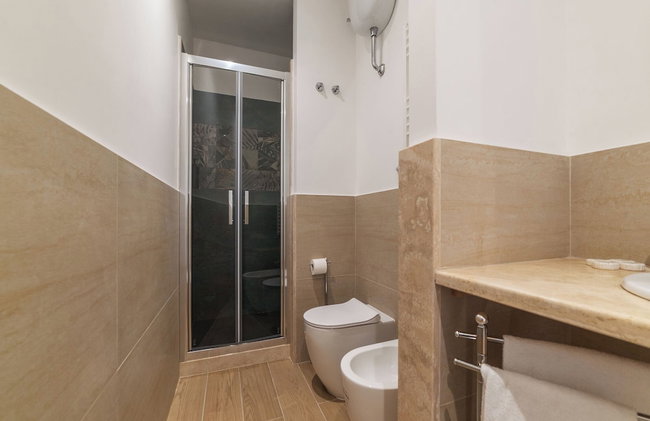 JOIVY Exclusive 2-Bedroom Villa with Private Garden - 5 minutes from the Colosseum - Photo 99