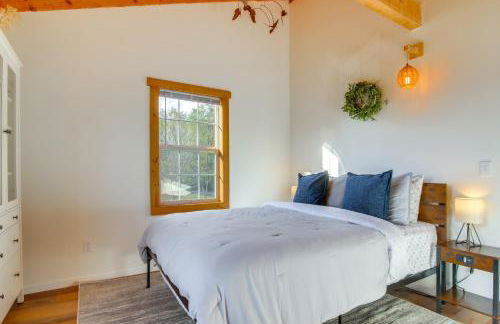 Hike and Unwind, Peaceful Wooded Retreat in Newport - Foto 12