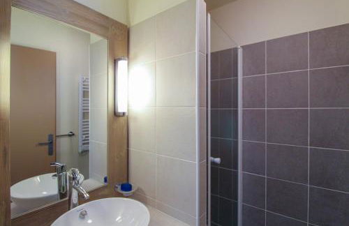 Spacious Family 2-bed, 2-bath with parking, private piste - Foto 29