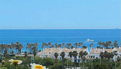 62 - Penthouse in Los Almendros with fantastic vie - Photo 4