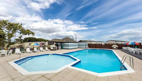 Romantic Seaside Chalet Retreat Solent Breezes - Foto 3, sunbed