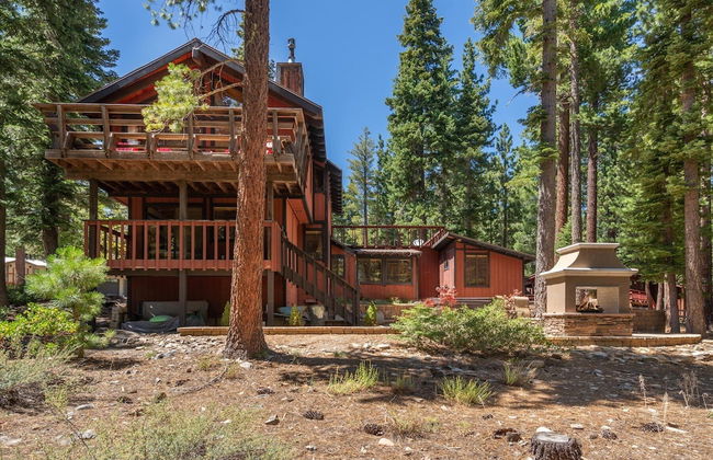 Central Clean Home with Hot Tub Near Ski - Photo 34