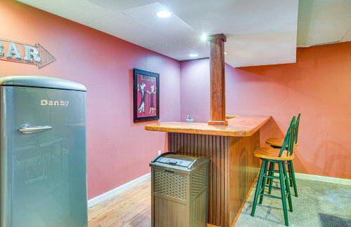 3 Mi to Megansett Beach Home with Pool and Game Room - Foto 29