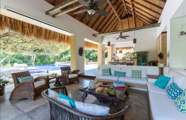 w Lovely 4BR Villa at Mesa de Yeguas - Photo 5