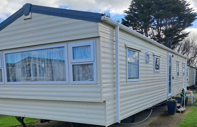 3 Bed Caravan - Sleeps 8 - Pets - Parking - Wifi - Foto 1