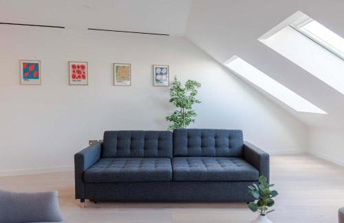 Soho 2-Bed Penthouse - AC - Sleeps 6 - Photo 11