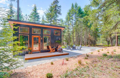 8 Mi to Farragut State Park Wooded Cabin Escape! - Photo 1