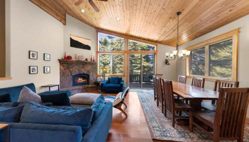 Skislope Manor - Spacious Tahoe Donner 4 BR with Gorgeous Home Theater and Hot Tub - Foto 3