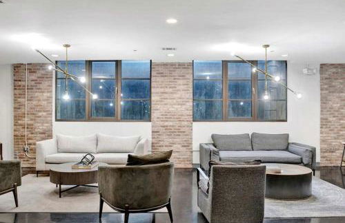 City Center Apartment, Free Parking and Great Views - Foto 24