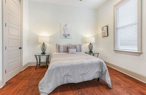 Chic 3BR NOLA Retreat, Streetcar Access, Ideal for Families & Friends - Foto 10