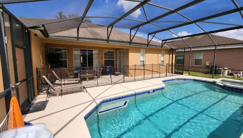 652- Spacious 5-Bedroom Villa with Pool, Spa & Scenic Lake Views - Foto 4