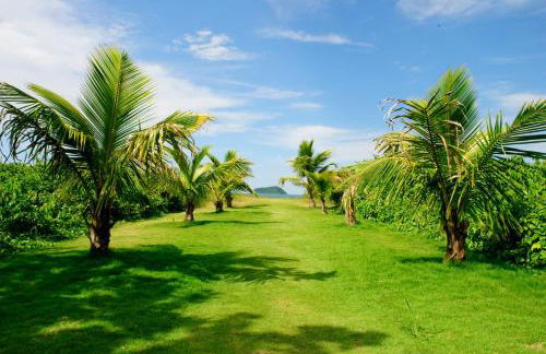 Apartamentos em Bal Piçarras 150 M DA PRAIA com SACADA, WI-FI, PISCINA, PORTARIA 24h, PLAYGROUND e vaga de GARAGEM - Foto 2