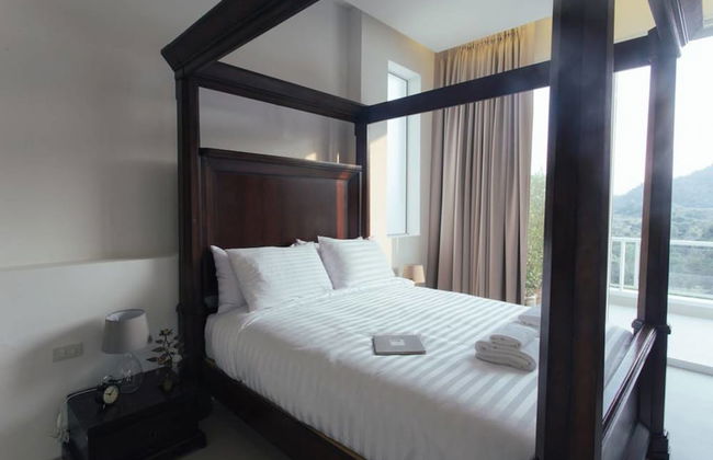 The Peak Residence - Photo 4