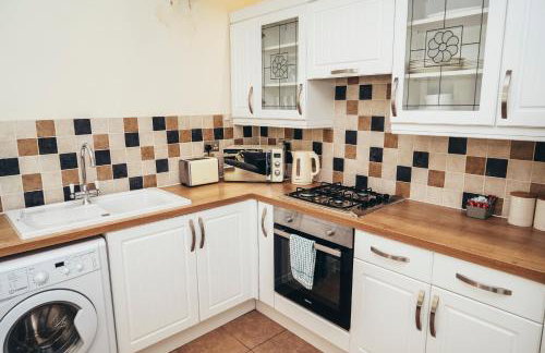 Large Apartments next to East Midlands Airport with Free Gated Parking! - Photo 26