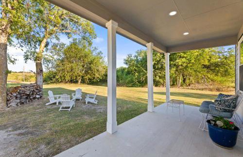 Countryside Sanctuary: Cozy Chateau with Expansive Views - Photo 5