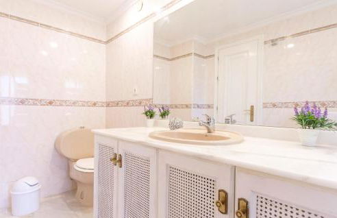 Lilia Barajas - Photo 47