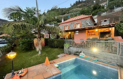 Secluded cottage w pool, oceanside view, 3BR, 3BA - Photo 1