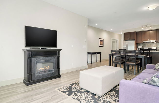 Breathtaking Bliss 2BR Penthouse - Photo 22