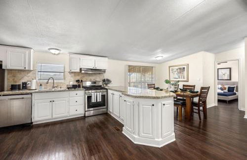 Accessible 3BR Home Sleeps 12, Pet-Friendly, Near Lake Conroe - Foto 30